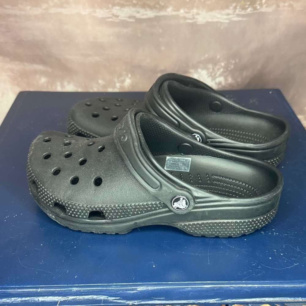 Kids Black Crocs NWOT